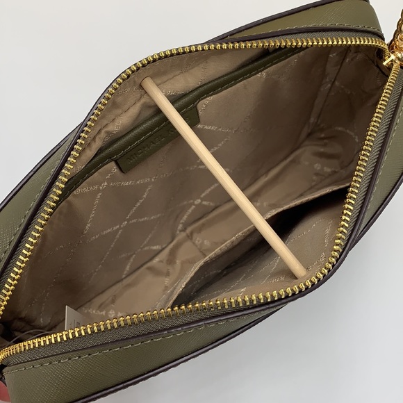 MICHAEL KORS LARGE EAST WEST CROSSBODY & Top Zip Coinpouch With ID Card OLIVE - Picture 10 of 16